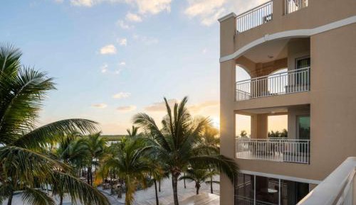 Ocean Front 1 Bedroom Suite