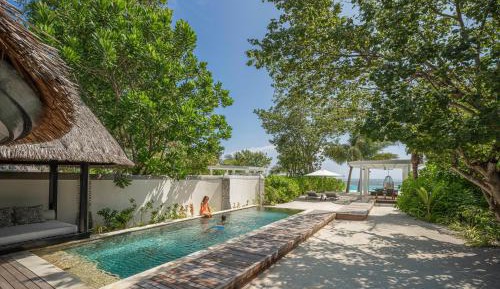 Sunrise Beach Villa Pool King - Room Rate inclusive of breakfast for 2 adults