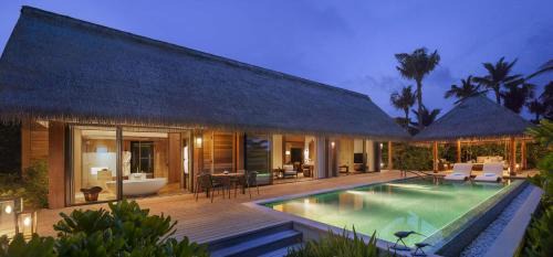 Grand Beach Villa with King Bed and Pool