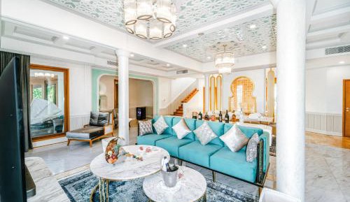 Grand Beach Residence with Private Pool - Complimentary Floating Breakfast (once per stay) for stays until 30 November 2026