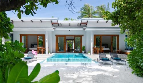 Two-Bedroom Sunset Beach Villa with Pool 