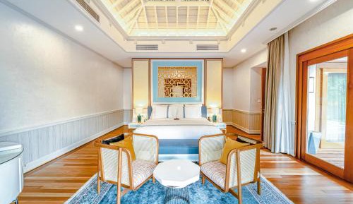 Signature Beach Residence with Private Pool - Complimentary Floating Breakfast (once per stay) for stays until 30 November 2026