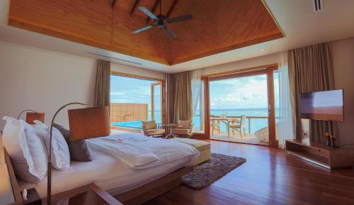 Ocean Villa with Private Pool - Complimentary Floating Breakfast (once per stay) for stays until 30 November 2026