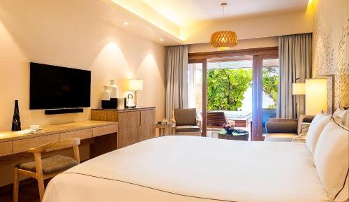 Beach Suite With Jacuzzi