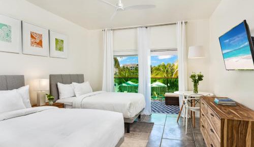 Double Room with Pool View