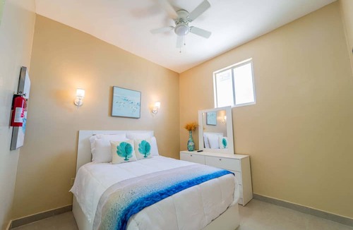 Providenciales Bed & Breakfast | Le Bleu Bed and Breakfast