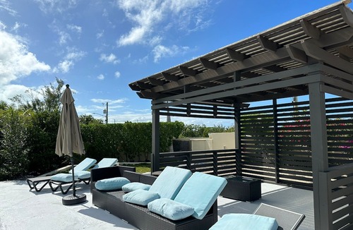 Grace Bay Hills Villa | Beautiful villa West with pool- 5 minutes to Gracebay beach