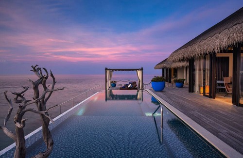Fushivelavaru Island Resort | Velaa Private Island