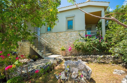 Venetian Road Settlement Hotel | One On Marlin – Adults Only