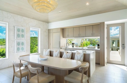 Providenciales Hotel | Rock House