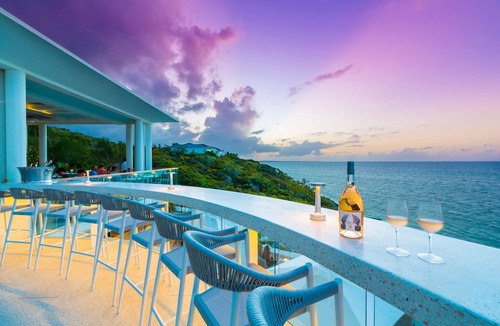 Providenciales Hotel | Rock House