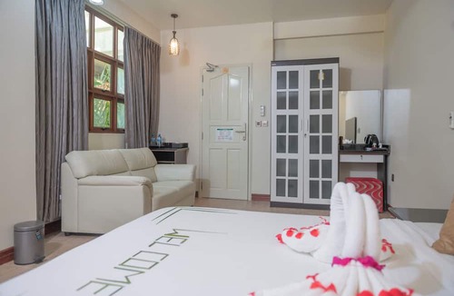 Thinadhoo Hotel | UMET Stay, Fishing and Diving Hotel