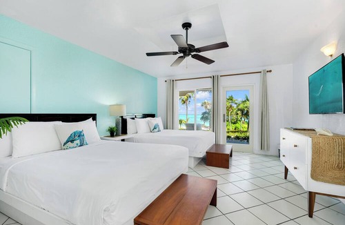 Whitby Hotel | Pelican Beach Hotel