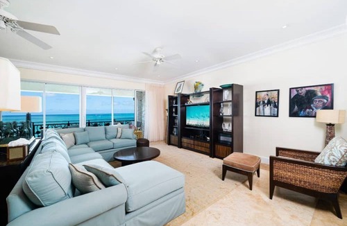 Grace Bay Hotel | The Regent Grand
