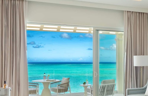 The Bight Hotel | Beachfront at Windsong on the Reef