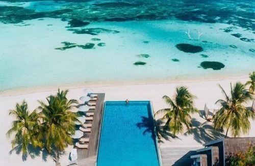 Dhidhoofinolhu Island Resort | LUX* South Ari Atoll