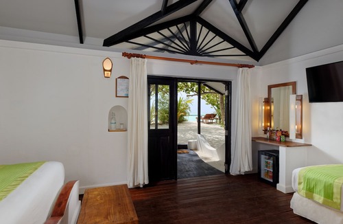 Mahaanaelhihuraa Island Hotel | Rihiveli Maldives Resort