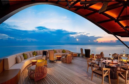 Miriandhoo Island Hotel | The Westin Maldives Miriandhoo Resort