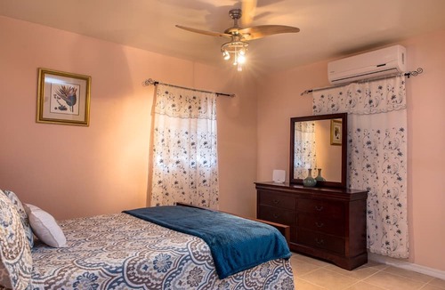 Bottle Creek Apartment | Caicos Cactus Residence