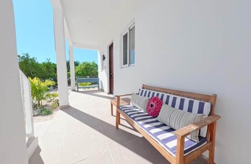 Grace Bay Apartment | 21 North Hotel