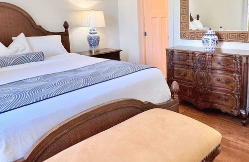 Cockburn Town Hotel | Grand Turk Inn