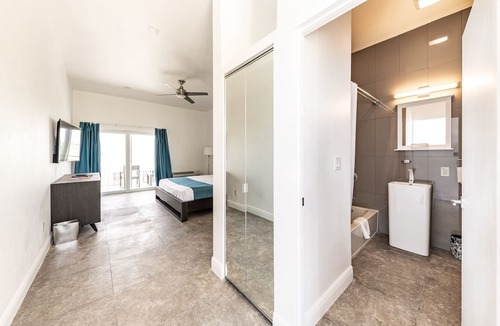 Whitby Hotel | Ocean Breeze Resort