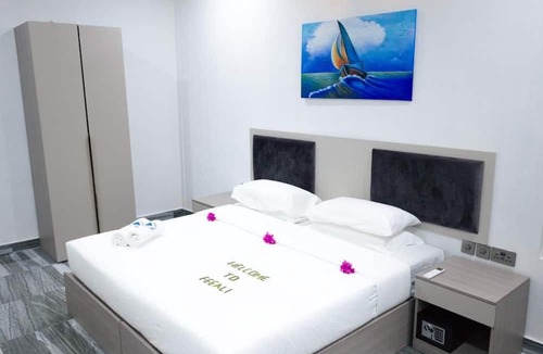 Dhidhoofinolhu Island House | FEEALI BUDDIES INN