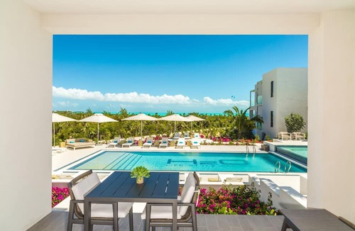 Long Bay Condo | H2O Life. Style. Resort.