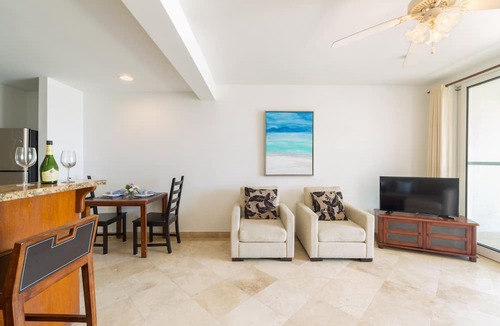 The Bight Condo | La Vista Azul Modern Condo Ocean Views