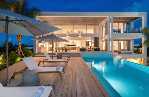 Leeward Settlement Apartment | Beach Enclave