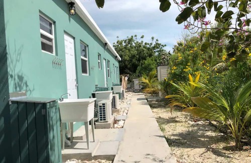 Wheeland Settlement Apartment | Sea Grape Studios