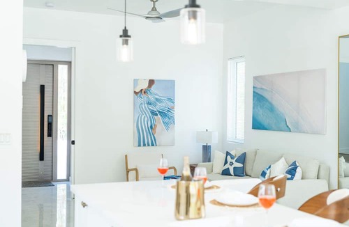 The Bight Villa | NEW Luxury Grace Bay villa,Pool,2 min>Beach&Reef