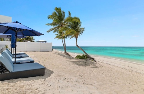 Providenciales Villa | Beachfront Villa `The Orchid`
