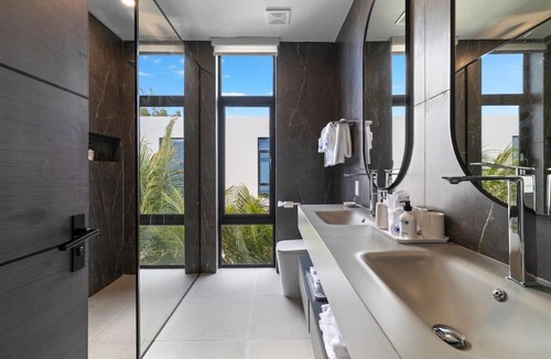 Providenciales Villa | Beachfront Villa `The Orchid`