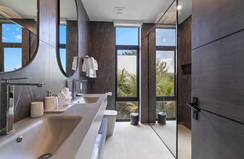 Providenciales Villa | Beachfront Villa `The Orchid`