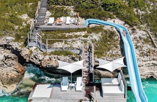 Venetian Road Settlement Villa | Oceanfront Luxury Villa | Infinity Pool w/Slide