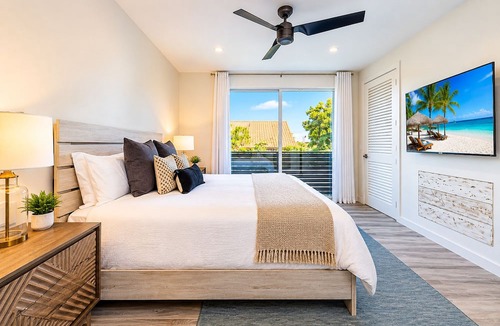 Grace Bay Hills House | Walk 2 Beach, Pool, Private Patio & Balcony-CV41-4