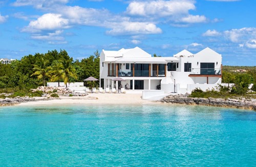 Venetian Road Settlement Villa | Opaline Villa 2Br 1Bath Ocean Front Luxury