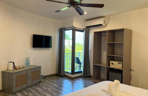 Ukulhas Hotel | Nala Veli Beach & Spa