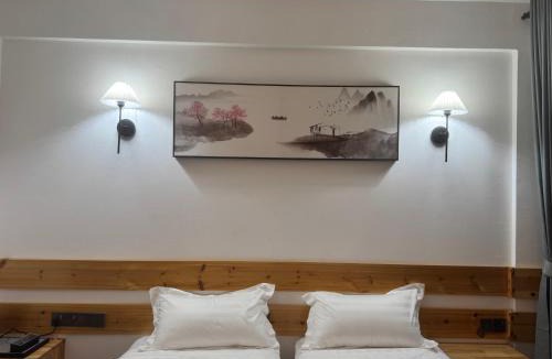 Maamigili Bed & Breakfast | Whaleshark View