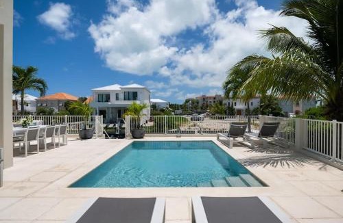 Leeward Settlement Villa | Villa De Marco