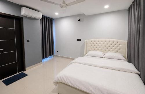 Hulhumale Apartment | Luxury 5BH Penthouse Ocean, Sunrise & Sunset Views