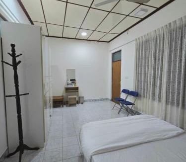 Fuvahmulah House | Beevaa Inn