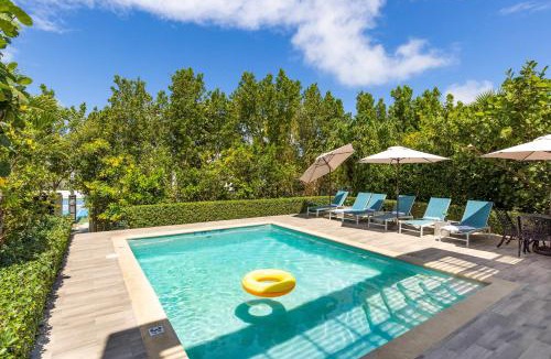 Long Bay Villa | Private Pool Villa Ocean Views Steps from Beach