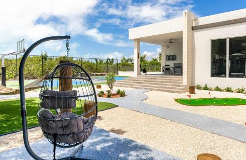 Long Bay Villa | Private Pool Villa Ocean Views Steps from Beach