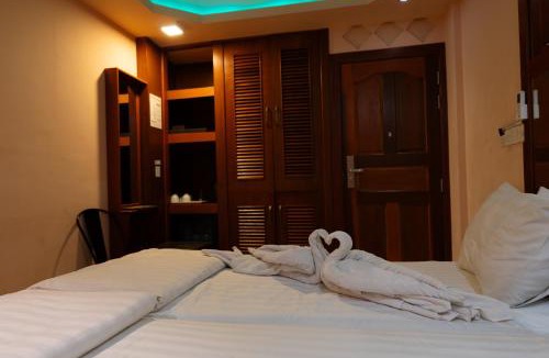 Male Apartment | Six In Lodge