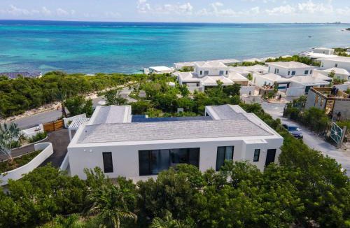 Blue Mountain Villa | Skyline Villas - Villa Luna Oceanfront with Private Pool