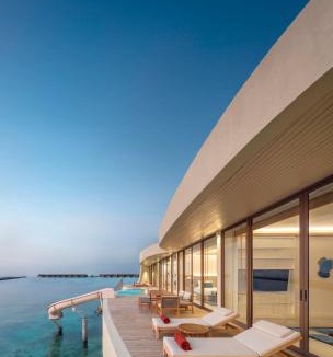 Farukolhufushi Island Resort | Centara Grand Lagoon Maldives