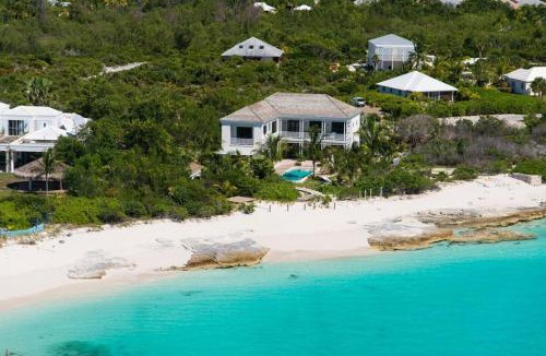 Leeward Settlement Villa | Luxury Saving Grace Villa Retreat