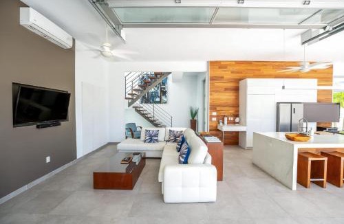 Long Bay Villa | Oceanside 3 Bedroom Luxury Villa with Private Pool, 500ft from Long Bay Beach -V5
